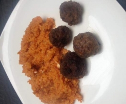 Tomatenbulgur mit Hackbällchen