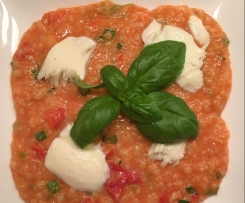 Tomatenrisotto mit Mozzarella