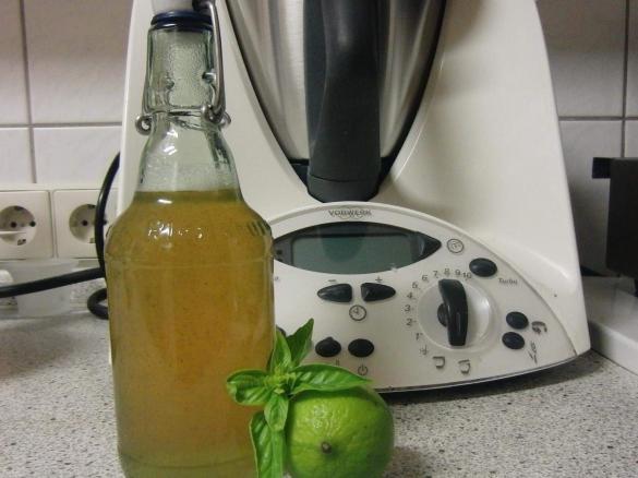 Limetten-Basilikum-Sirup