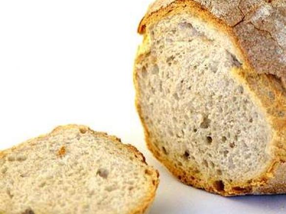 Feines und knuspriges Bauernbrot 