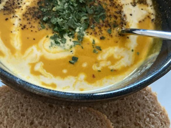Karotten - Suppe mit Ingwer