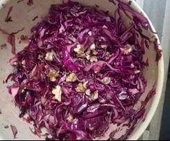 Pikanter Rotkohlsalat