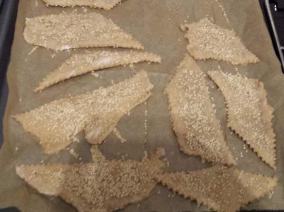 Knäckebrot mit Sesam und Sonnenblume