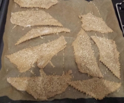 Knäckebrot mit Sesam und Sonnenblume
