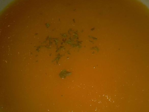 Gemüsesuppe - für kalte Tage, macht schnell wieder warm