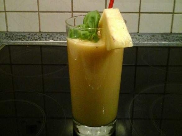 Orangen-Ananas-Smoothie