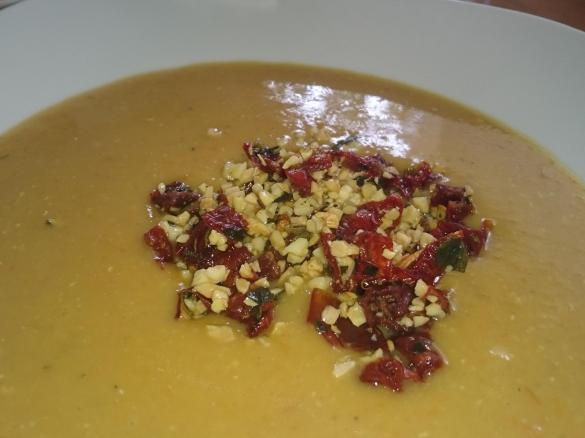Vegetarische und  fantastische Linsensuppe