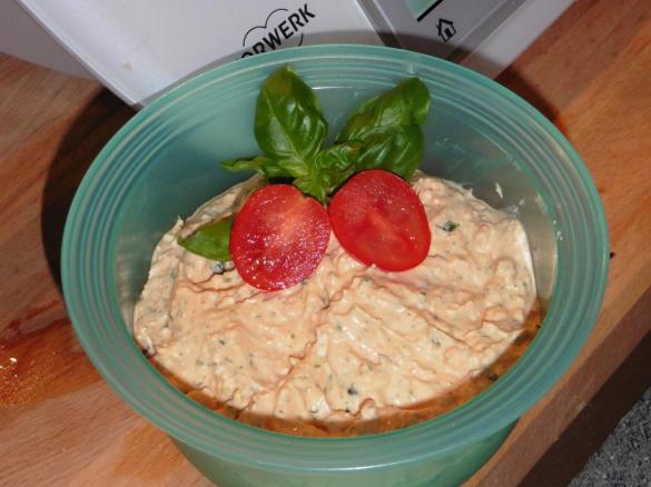 Paprika-Tomaten Brotaufstrich