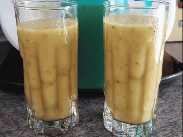 Gute-Laune-Smoothie mit Obst und Lollo Bionda