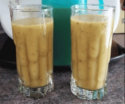 Gute-Laune-Smoothie mit Obst und Lollo Bionda