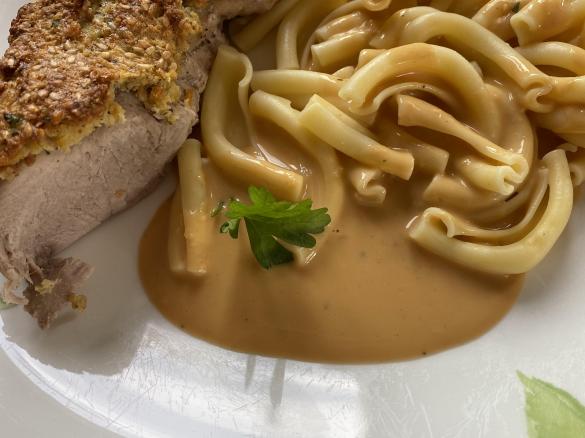 Schweinefilet in Sesam-Senfkruste