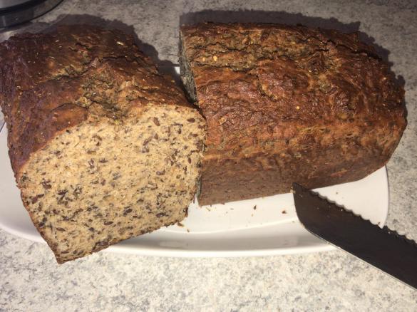 Variation Eiweissbrot - LowCarb