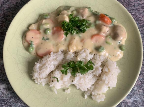 Hühnerfrikassee mit Reis a`la Mama