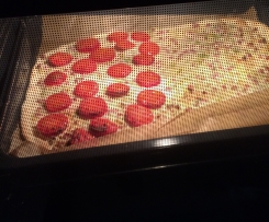 Flammkuchen mit Tomate