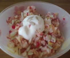Radieschen-Apfelsalat