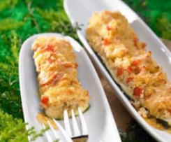 Variation von Zucchinischiffchen mit Bulgur