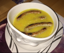 Kartoffelsuppe mit Nürnberger Würstchen