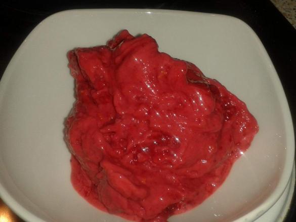 Himbeereis (weniger Fett)