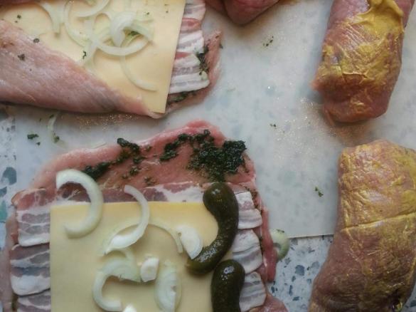 gefüllte Roulade vom Schwein