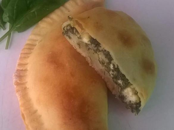 Spinattaschen mit Feta