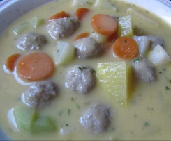 Kohlrabicremesuppe / Gemüsecremesuppe mit Fleischklößchen