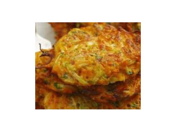 Variation: Möhrenpuffer mit Schafskäse Dip