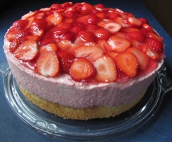 Windbeuteltorte mit Erdbeersahne