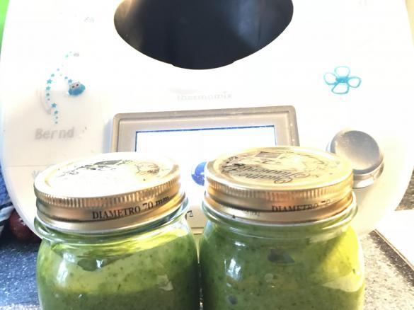 Basilikum Pesto alla Dina