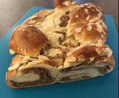 Hefezopf mit Marzipan-Nuss-Füllung