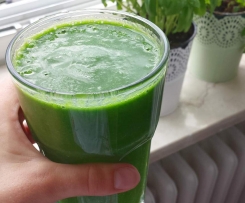 Vitaminreicher Spinat Apfel Bananen Reismilch Smoothie