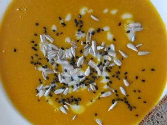 Exotische Kürbis Kokos Suppe (vegan)