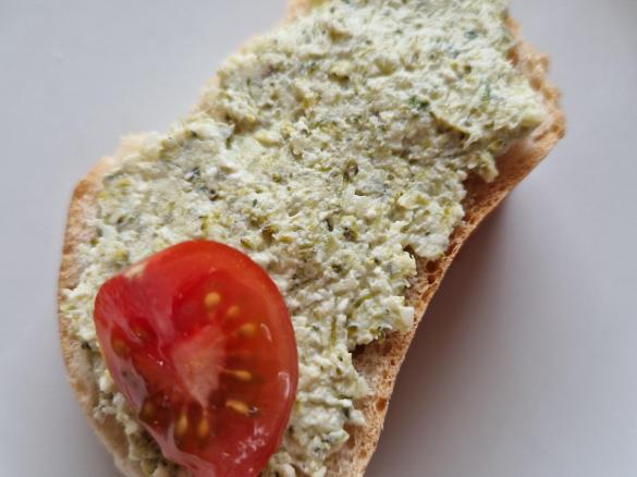 Brokkoli-Schafskäse-Aufstrich