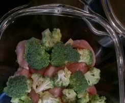 Nudelauflauf mit Hähnchenbrust und Brokkoli