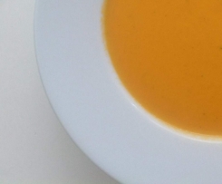 Zucchini-Tomaten-Suppe