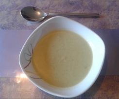 grüne Spargelcremesuppe