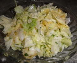 Eisbergsalat mit frischer Orange