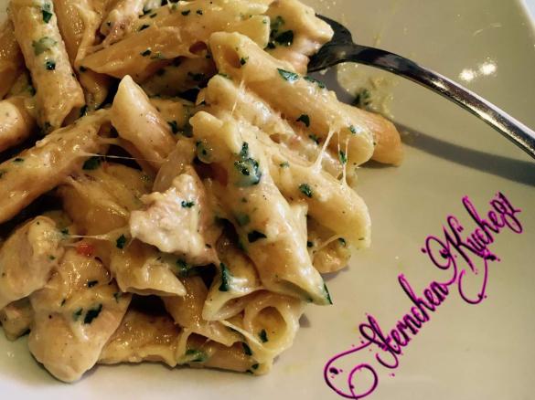 Parmesan - Hähnchenfilet in Penne