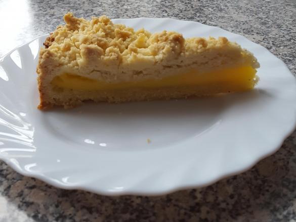 gefüllter Streuselkuchen