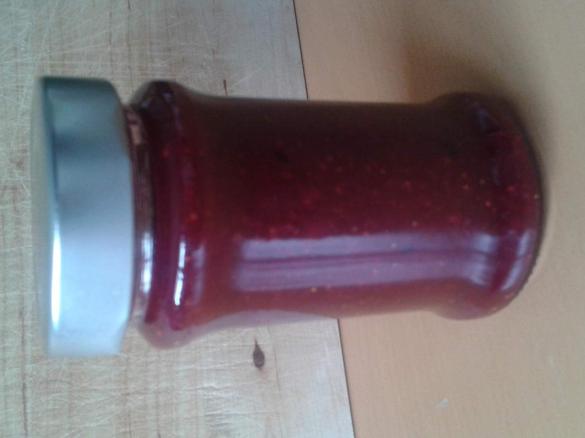 Superleckere Erdbeer/Blaubeermarmelade mit Amaretto