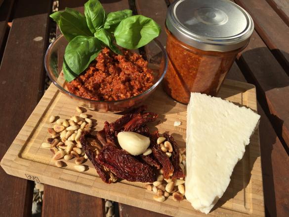 Frida's rote Geburtstagspesto