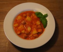 Würstchengulasch mit Kartoffeln