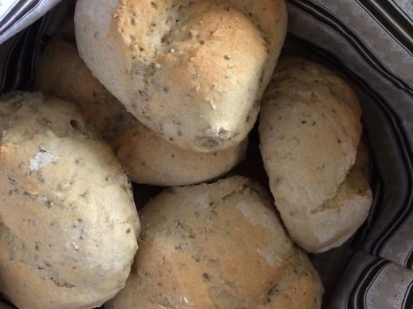 Chia-Frühstücksbrötchen mit kurzer Gehzeit