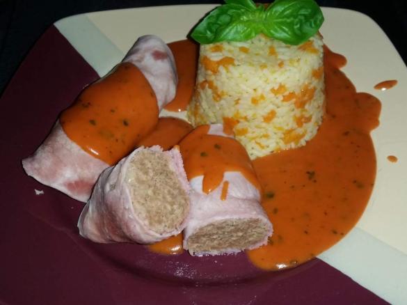Schinken-Hack-Röllchen mit Möhrenreis (Finesse 05/2009)