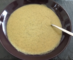 Brokkolicremesuppe mit Käse