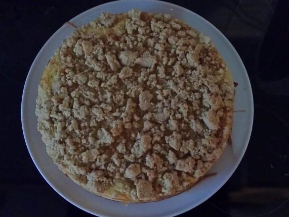 Apfel-Käsekuchen mit Orangen-Streuseln