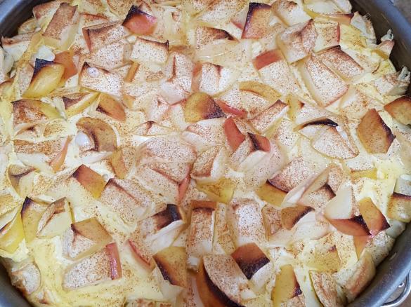 Schneller fettarmer Apfelkuchen aus Dinkelvollkornmehl mit Quark