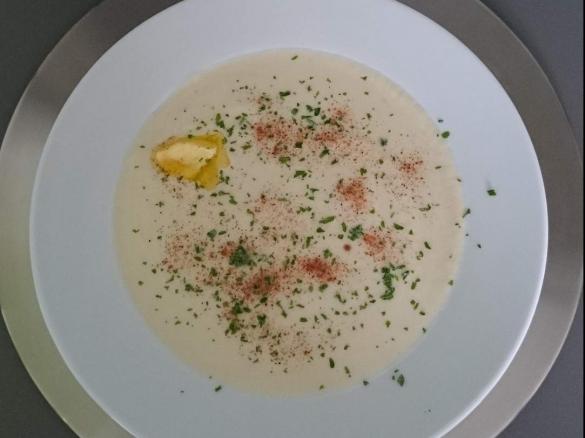 Blumenkohlsuppe (LCHF)