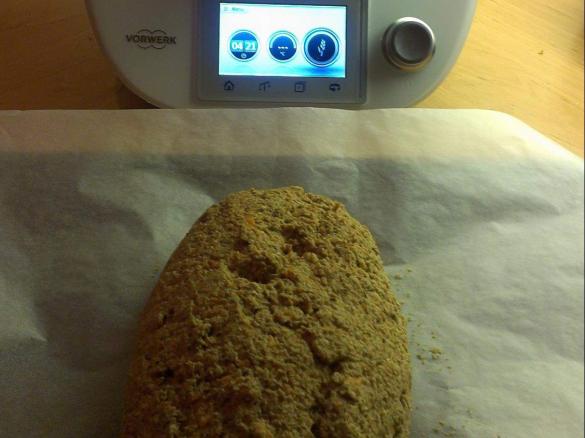 Walnuss - Möhren - Brot