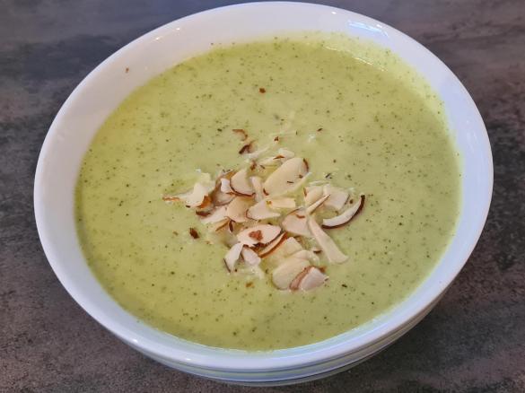 Schnelle Brokkolicremesuppe