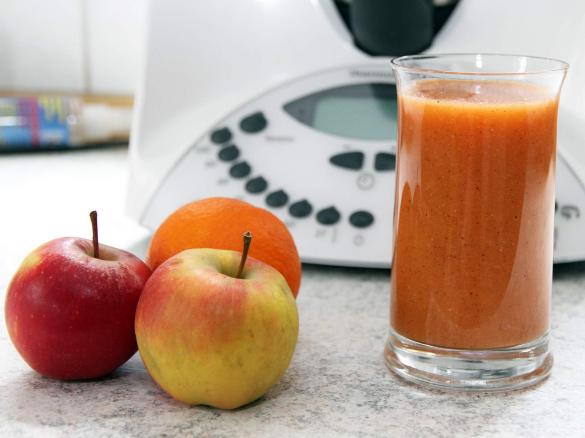 Apfel-Orange-Kiwi-Smoothie